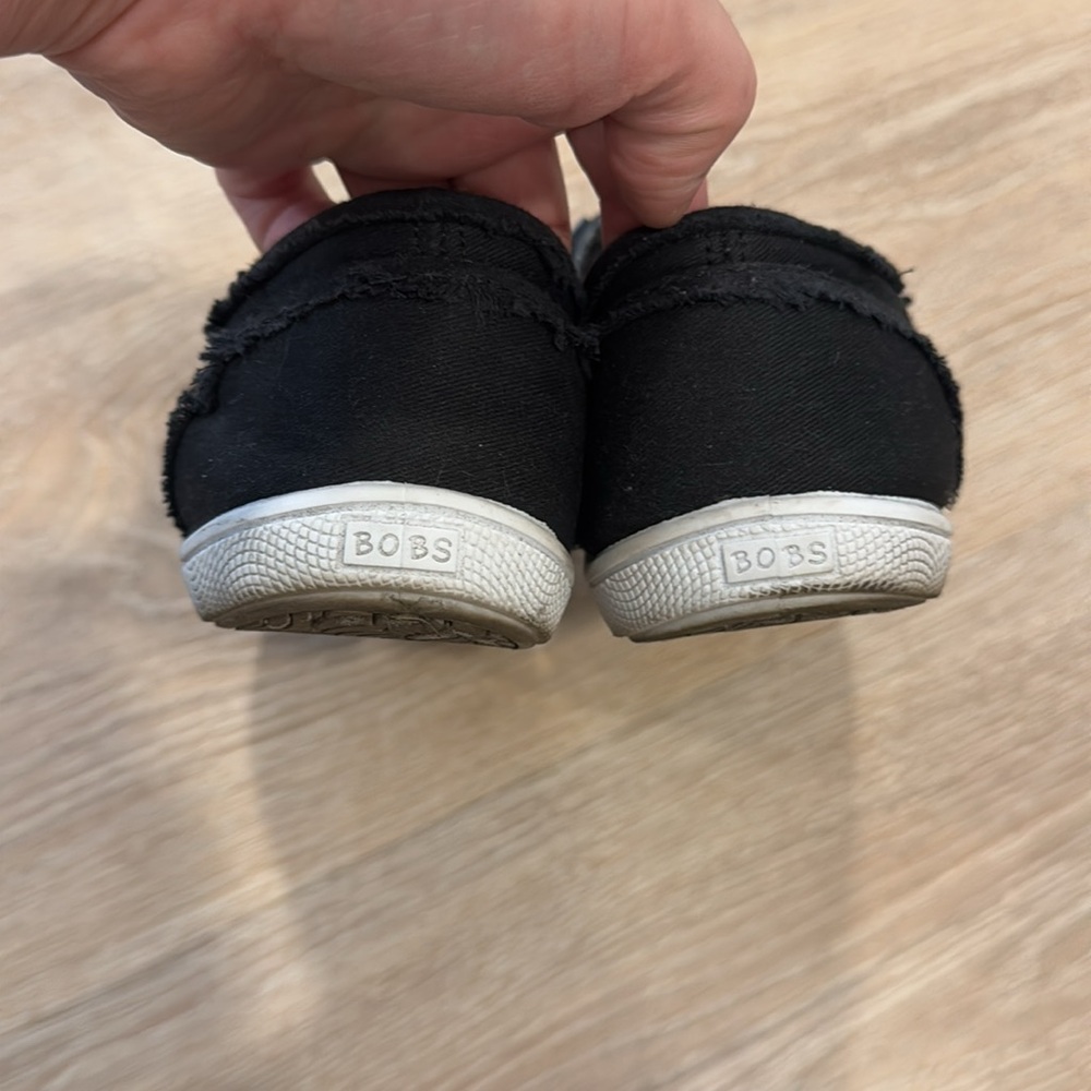 Bobs slip on shoes size 8 - Picture 4 of 6